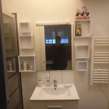 Ferienhaus Modern House, Bright And Quiet Assured Nantes