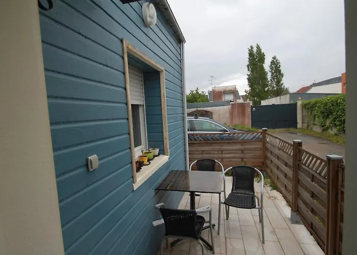 Modern House, Bright And Quiet Assured * Nantes